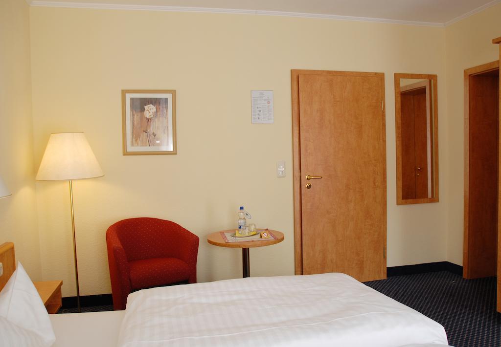 Hotel Alte Schule Luhden Eksteriør billede